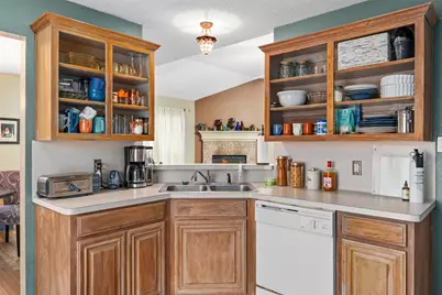 321 Village Parkway, Crowley, TX 76036 - Photo 11