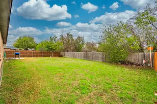 321 Village Pkwy, Crowley, TX 76036 - Photo 23