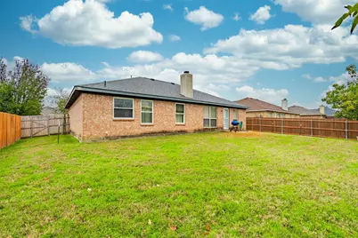 321 Village Parkway, Crowley, TX 76036 - Photo 25