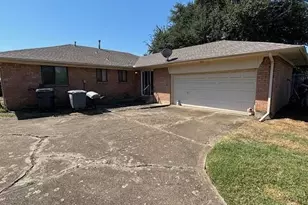 3641 Townsend Dr, Dallas, TX 75229 - Photo 3