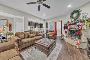 11616 Twining Branch Cir, Fort Worth, TX 76052 - Photo 9