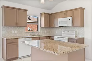 1406 Anglican Dr, Arlington, TX 76002 - Photo 11