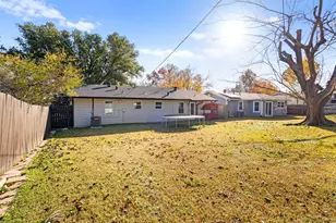 1931 Dennis St, Irving, TX 75062 - Photo 15