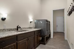 812 S Duncan Creek Ct, Weatherford, TX 76087 - Photo 21