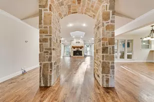 14077 Brookridge Dr, Dallas, TX 75240 - Photo 5