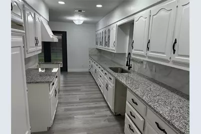 2847 W Rochelle Road, Irving, TX 75062 - Photo 3