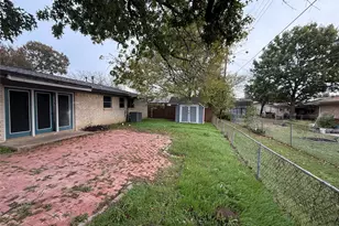 2847 W Rochelle Rd, Irving, TX 75062 - Photo 11