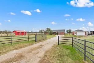 6935 H Lively Rd, Ponder, TX 76259 - Photo 39