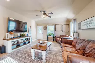 113 Halifax Cir, Palmer, TX 75152 - Photo 5