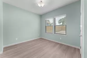 2027 S Bluebonnet Ave, Denison, TX 75020 - Photo 9