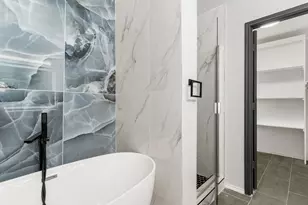 4529 Martingale View Ln, Fort Worth, TX 76244 - Photo 5