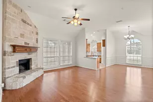 2907 Crystal Way, Grand Prairie, TX 75052 - Photo 5