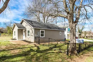 300 S 3rd St, Bonham, TX 75418 - Photo 13