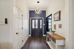 325 Cottonwood Ln, Hurst, TX 76054 - Photo 5