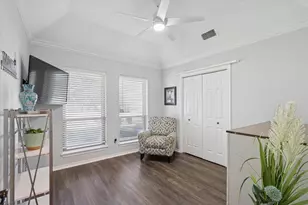 325 Cottonwood Ln, Hurst, TX 76054 - Photo 27