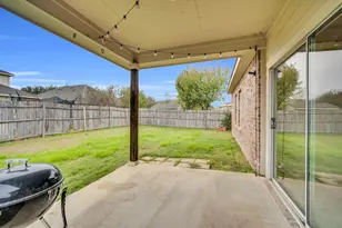 2755 Sun Rise Ln, Grand Prairie, TX 75052 - Photo 27