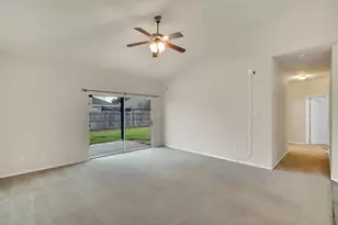 2755 Sun Rise Ln, Grand Prairie, TX 75052 - Photo 23