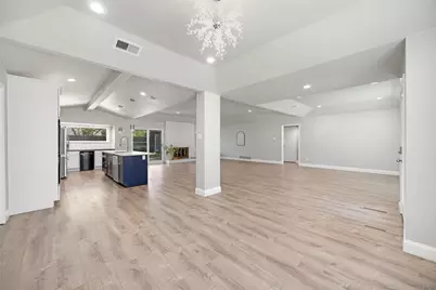 6350 Glennox Lane, Dallas, TX 75214 - Photo 13