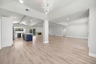 6350 Glennox Ln, Dallas, TX 75214 - Photo 13