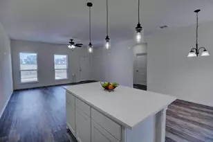 347 Rosemound St, Commerce, TX 75428 - Photo 5