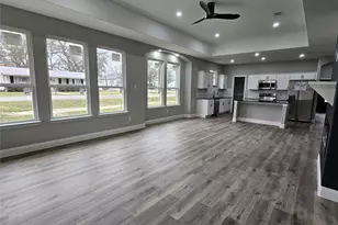 200 E 1st N St, Kaufman, TX 75142 - Photo 11