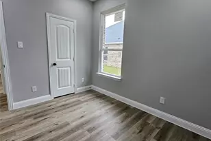 200 E 1st N St, Kaufman, TX 75142 - Photo 23