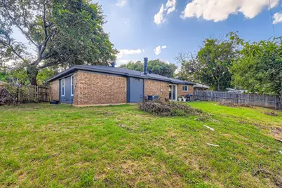 3719 French Wood Drive, Arlington, TX 76016 - Photo 11