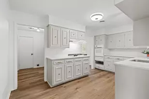 824 S Lillis Ln, Denison, TX 75020 - Photo 11