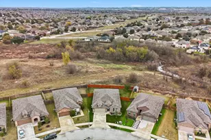 9428 Red Brush Trl, Fort Worth, TX 76131 - Photo 31