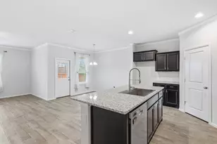 9428 Red Brush Trl, Fort Worth, TX 76131 - Photo 7