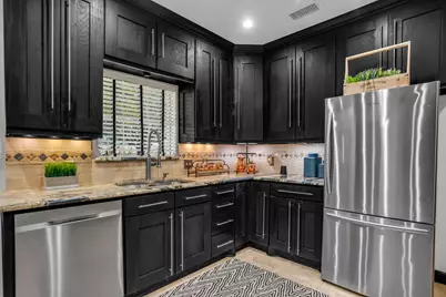 1002 Nottingham Drive, Carrollton, TX 75007 - Photo 17
