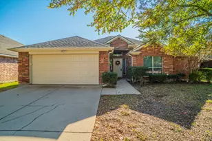513 Greenvale Ct, Saginaw, TX 76179 - Photo 1