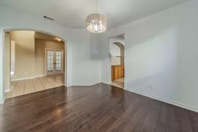 7042 Hedgebrook Drive, Dallas, TX 75249 - Photo 11