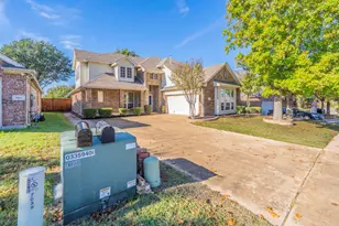 7042 Hedgebrook Dr, Dallas, TX 75249 - Photo 33