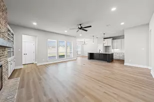 825 Forward Pass Dr, Hewitt, TX 76643 - Photo 17