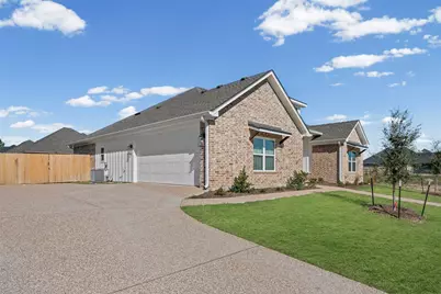 825 Forward Pass Drive, Hewitt, TX 76643 - Photo 3