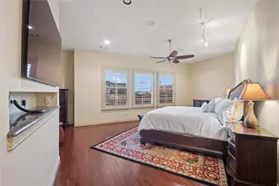 412 E 6th St, Fort Worth, TX 76102 - Photo 29