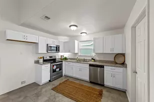 413 Whitney Ct, Rio Vista, TX 76093 - Photo 13