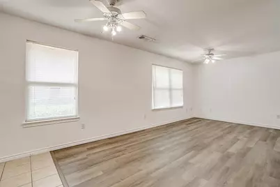 208 N Val Verde Circle, Keene, TX 76059 - Photo 7