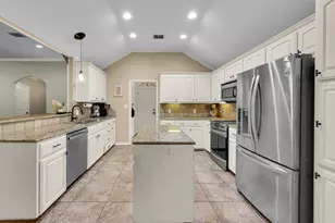 10516 T Bury, Waco, TX 76708 - Photo 9