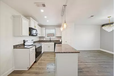 12916 Kingsgate Drive, Rhome, TX 76078 - Photo 11