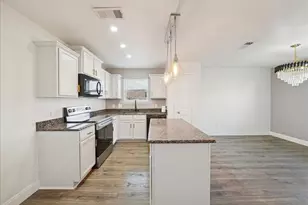 12916 Kingsgate Dr, Rhome, TX 76078 - Photo 11