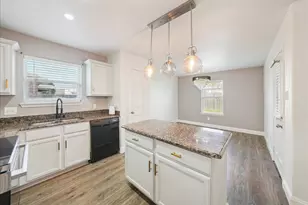 12916 Kingsgate Dr, Rhome, TX 76078 - Photo 15