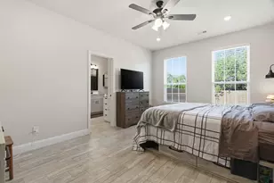 2316 Neches St, Granbury, TX 76048 - Photo 15