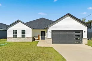 2316 Neches St, Granbury, TX 76048 - Photo 1