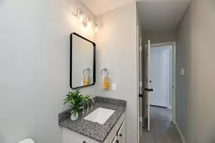 1701 Dorchester Dr, Arlington, TX 76014 - Photo 17