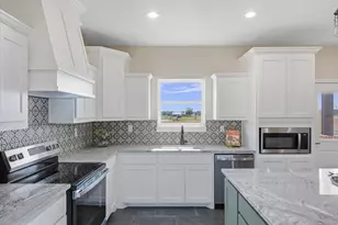 254 Vz County Rd 4512, Ben Wheeler, TX 75754 - Photo 13