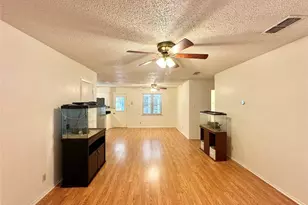 901 W Star St, Gainesville, TX 76240 - Photo 9