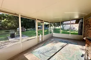 901 W Star St, Gainesville, TX 76240 - Photo 15