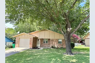 901 W Star Street, Gainesville, TX 76240 - Photo 1